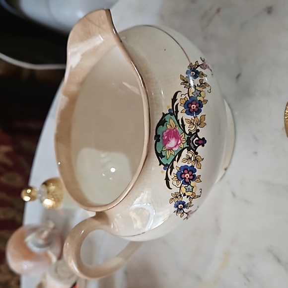 1766 marked Antique Edwin Knowles English trimmed floral saddle creamer - Picture 2 of 9